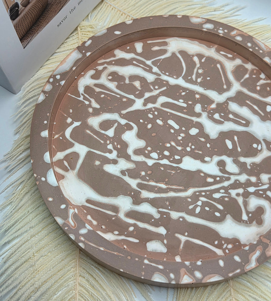 Edged Round Plate